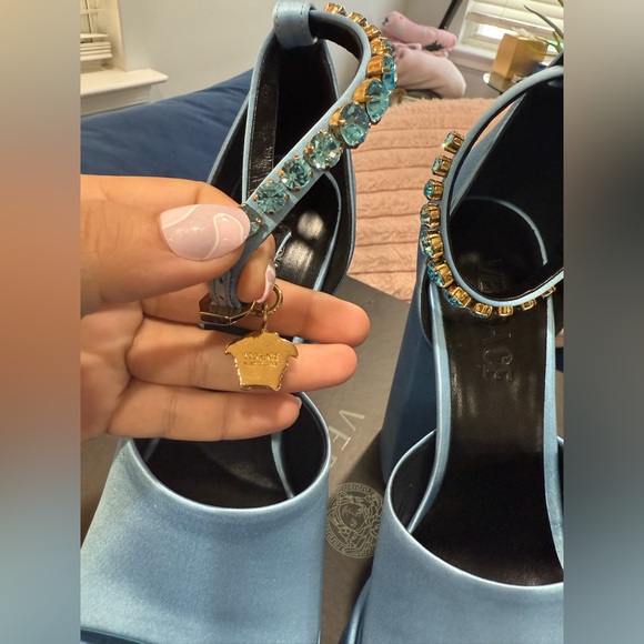 VERSACE Medusa Aevitas Satin D'Orsay Platform Sandals US8 UK5.5 EU38.5 Blue - Picture 13 of 15